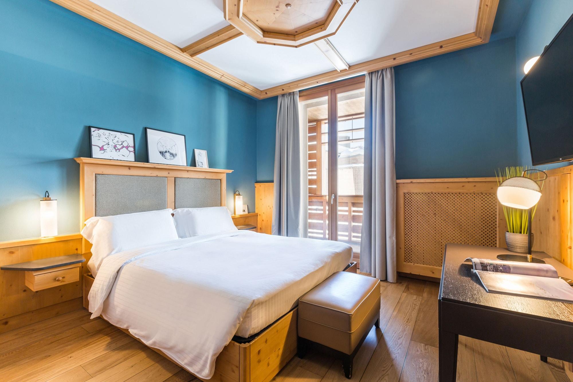 Radisson Residences Savoia Palace Cortina D'Ampezzo Bagian luar foto