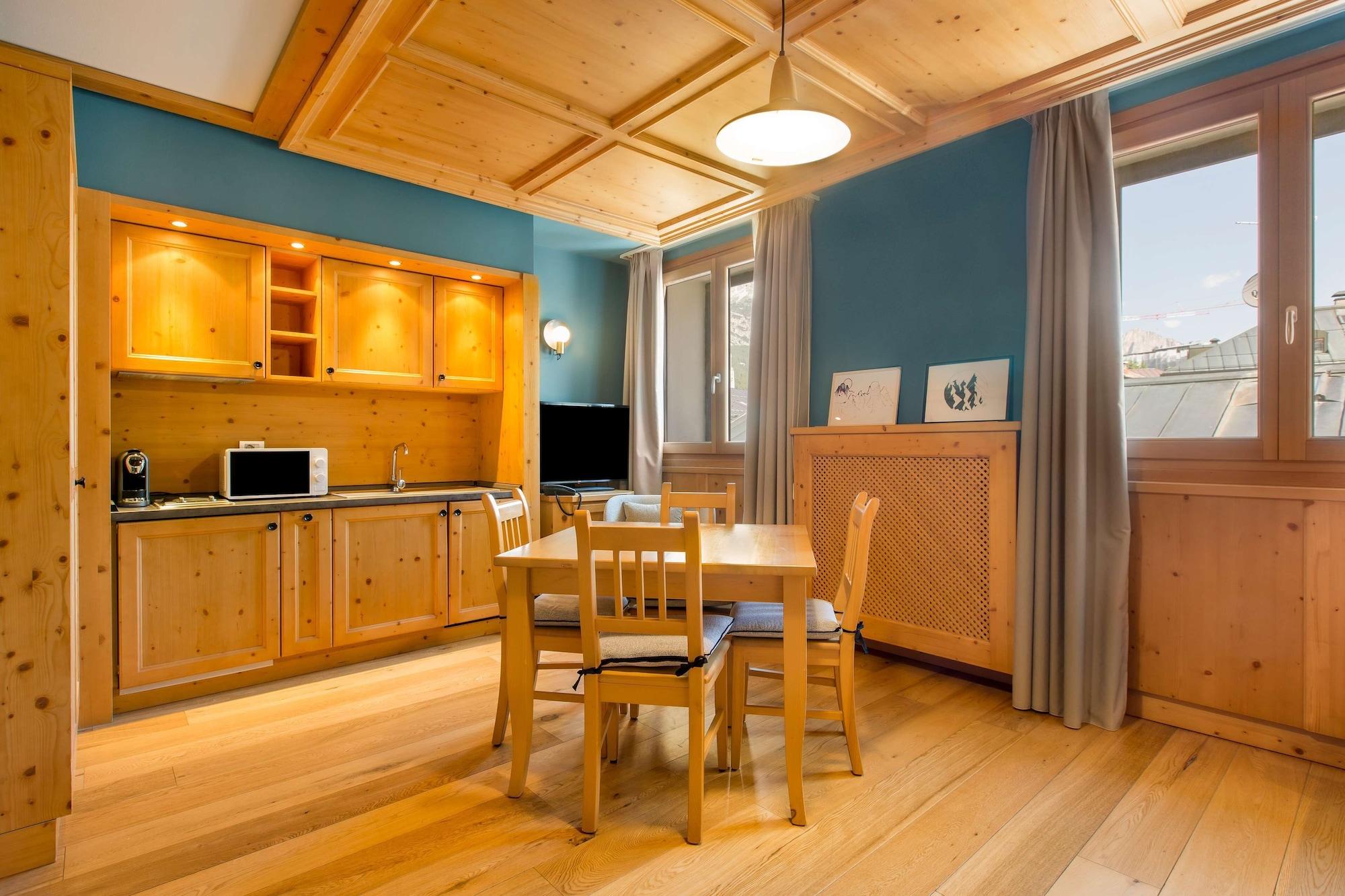 Radisson Residences Savoia Palace Cortina D'Ampezzo Bagian luar foto
