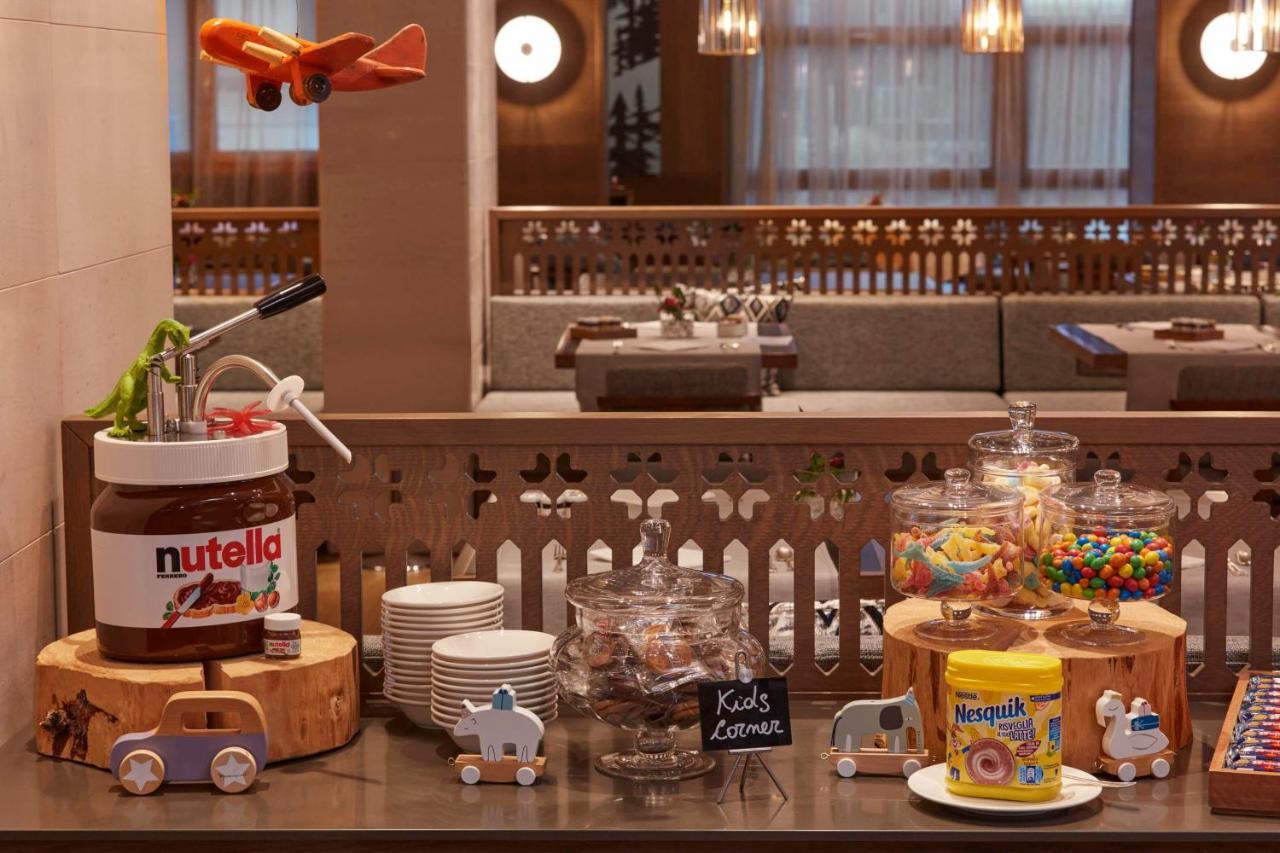 Radisson Residences Savoia Palace Cortina D'Ampezzo Bagian luar foto